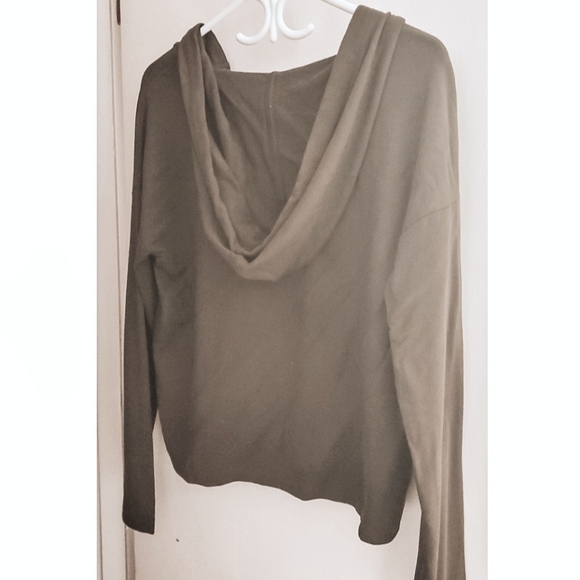 XS | Banana Republic Pullover | Olive Green | NEVER WORN - Picture 4 of 4